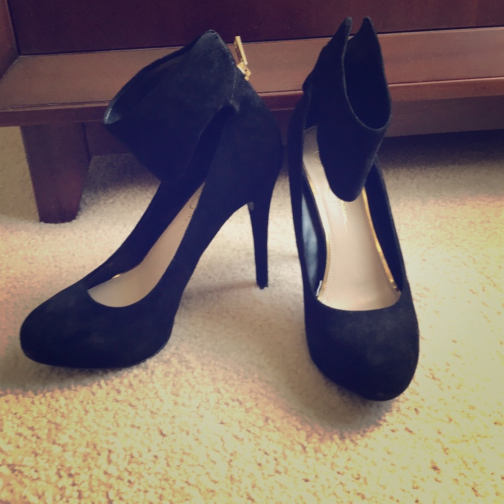 Jessica Simpson heels